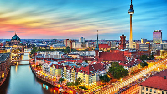 Travel Alone? Share Room and Find Travel Buddy in Berlin